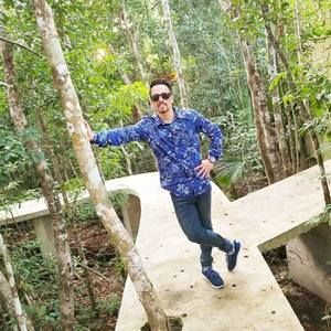 Meet your Posher, Antonio